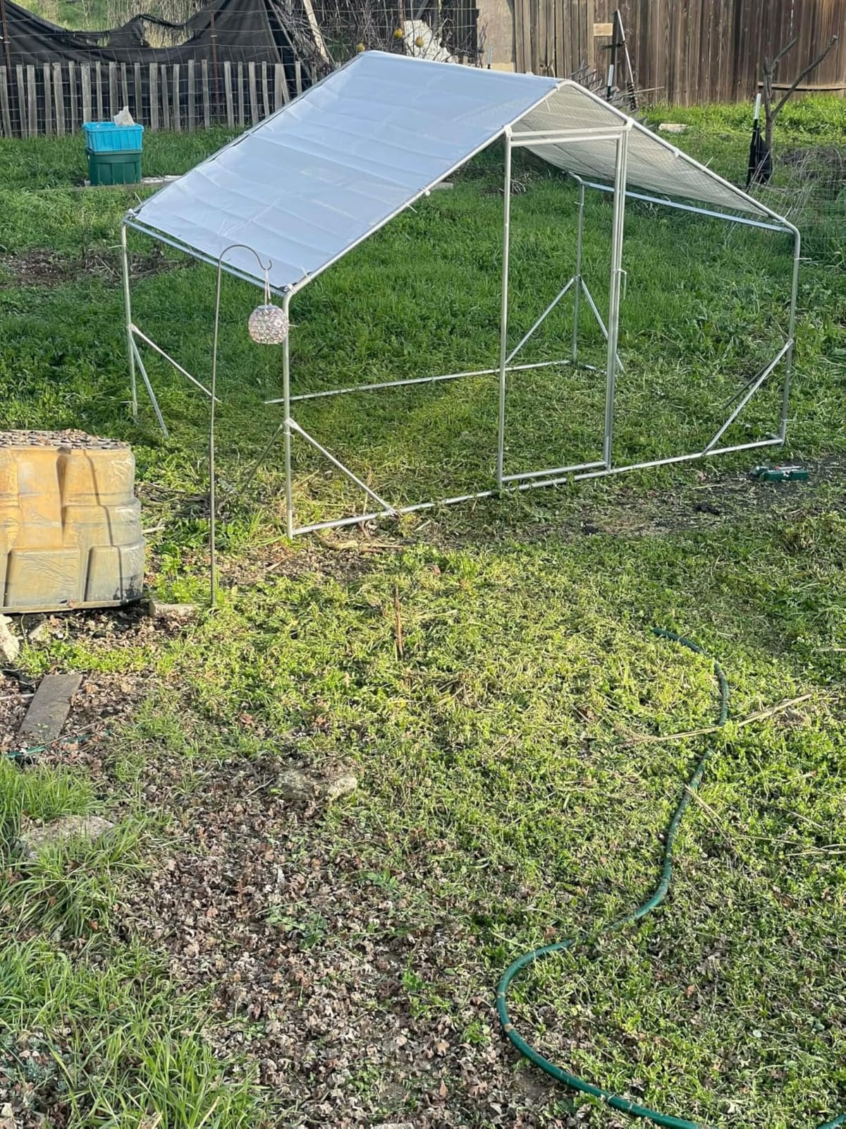 GarveeLife Large Metal Chicken Coop, Chicken Run for 20/30 Chickens, Outdoor Walk in Poultry Cage with Anti-UV Cover and Waterproof, 19.68 x 9.84 x 6.56 ft customer photo 2