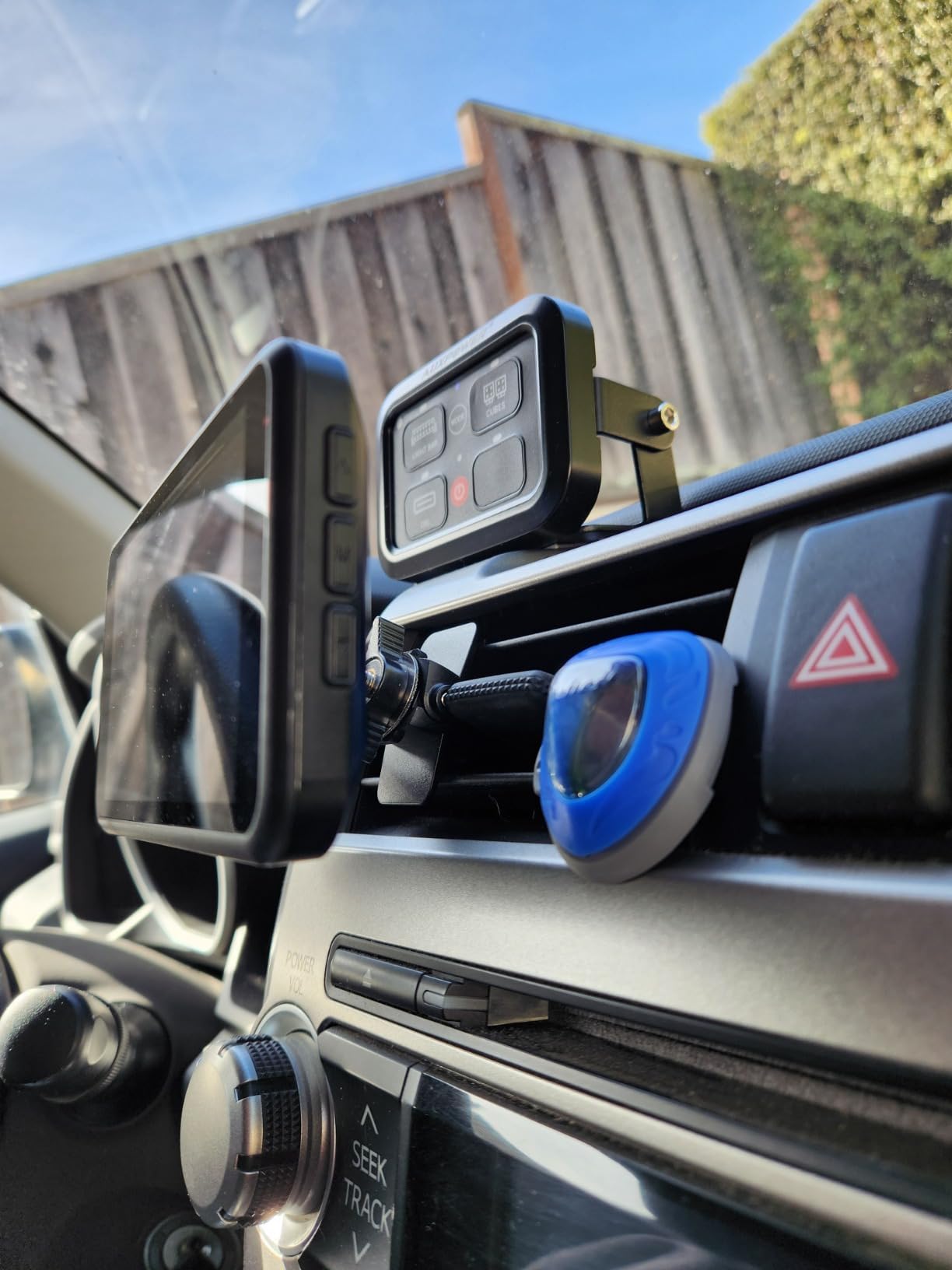 AUTO-VOX 2 Solar Wireless Backup Cameras, 2-Min DIY Install customer photo 2